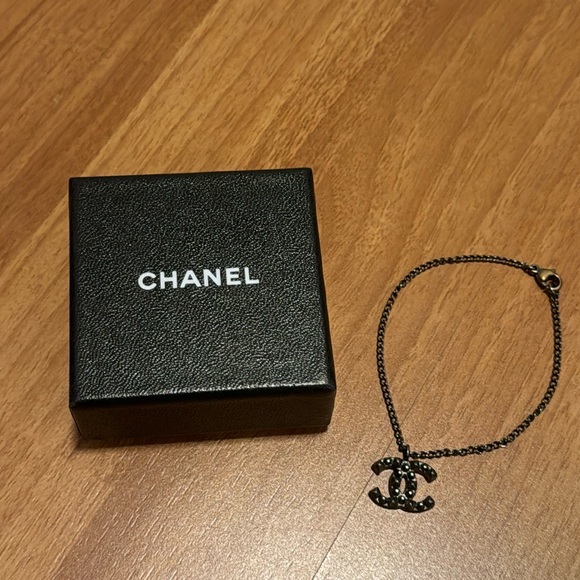 Authentic Chanel 2005 Gun Metal CC Bracelet - Picture 4 of 4